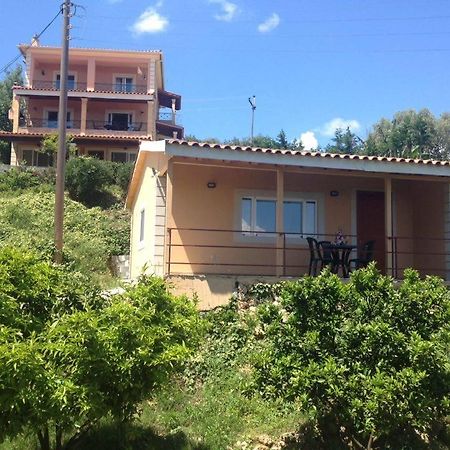 Takis & Eirini Family Apartments 帕拉马 外观 照片
