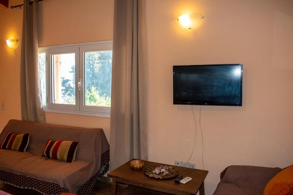 Takis & Eirini Family Apartments 帕拉马 外观 照片