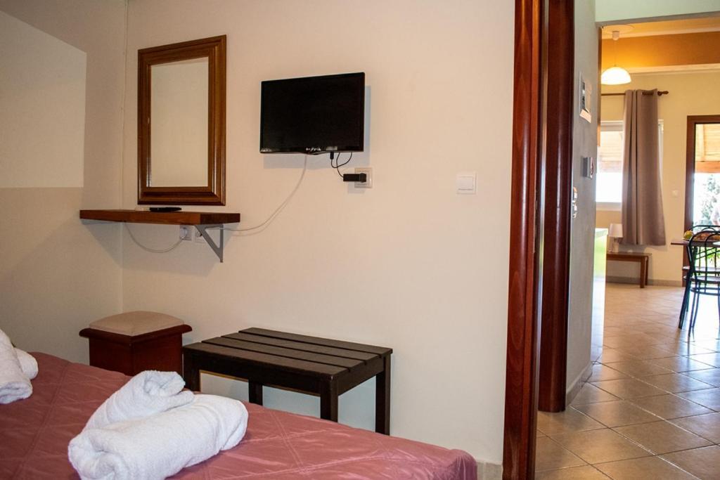 Takis & Eirini Family Apartments 帕拉马 外观 照片